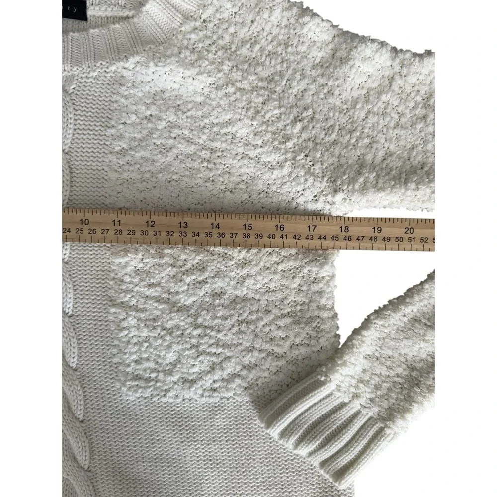 Sanctuary Snuggle Cable-Knit Sweater Winter White Sz XS Fuzzy Mixed Yarn Pattern